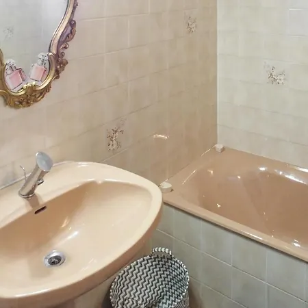 Apartment 1 Bedroom Stunning In *